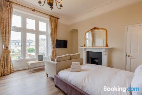 带修道院景的高级房