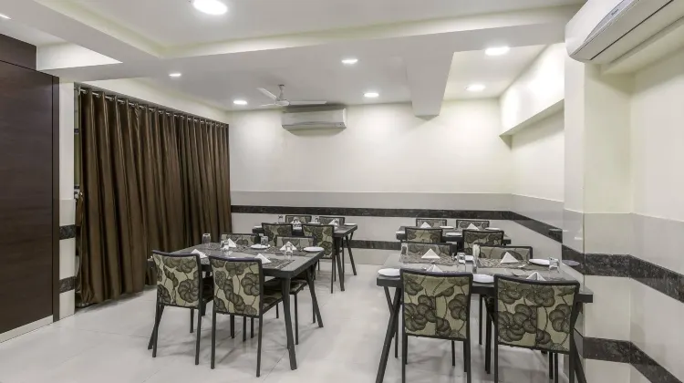 Townhouse 727 Hotel the Platinum 食事・レストラン