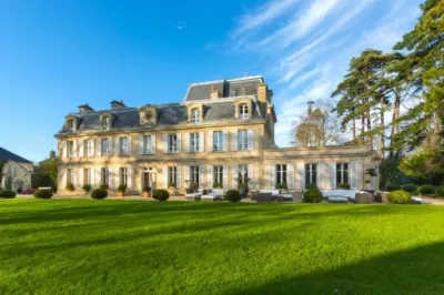 Chateau la Cheneviere Hotels in 