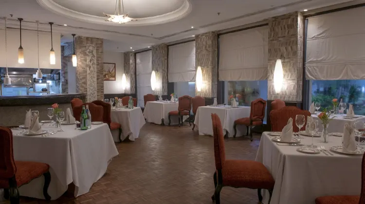 Nexus Resort & Spa Karambunai Dining/Restaurant