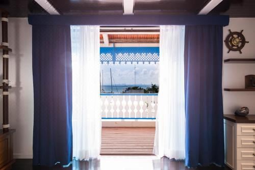 小型套房（带海景的）