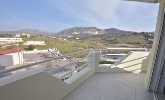 Double M - Housity