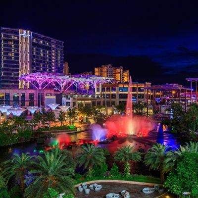 高級大床房【享城市花園景觀】 海口萬麗酒店優惠