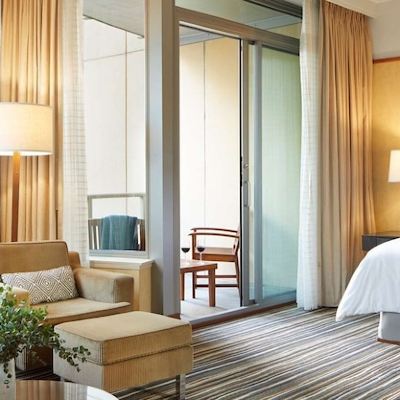 Suite with Balcony Pan Pacific Seattle Promo Code