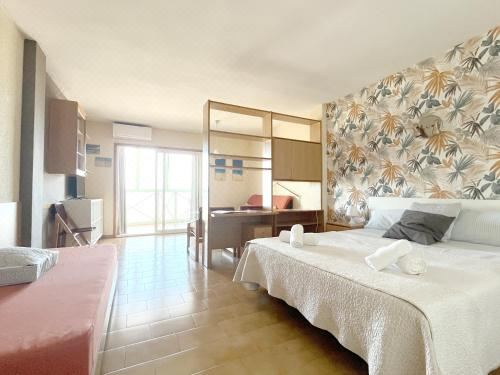 带露台一室公寓