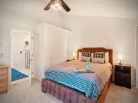 River Inn Cabin Theme Flat w/ Dock Hotels in Bothell
