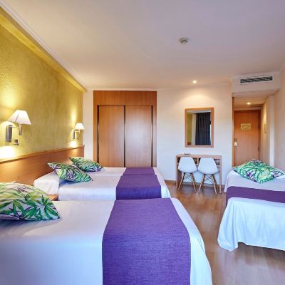 Family Room with Balcony(2 Adults+2 Children) Hotel Samba Promo Code