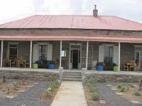 Stellar Dust Guesthouse Previously the Blue Moon Guesthouse Hotéis em 