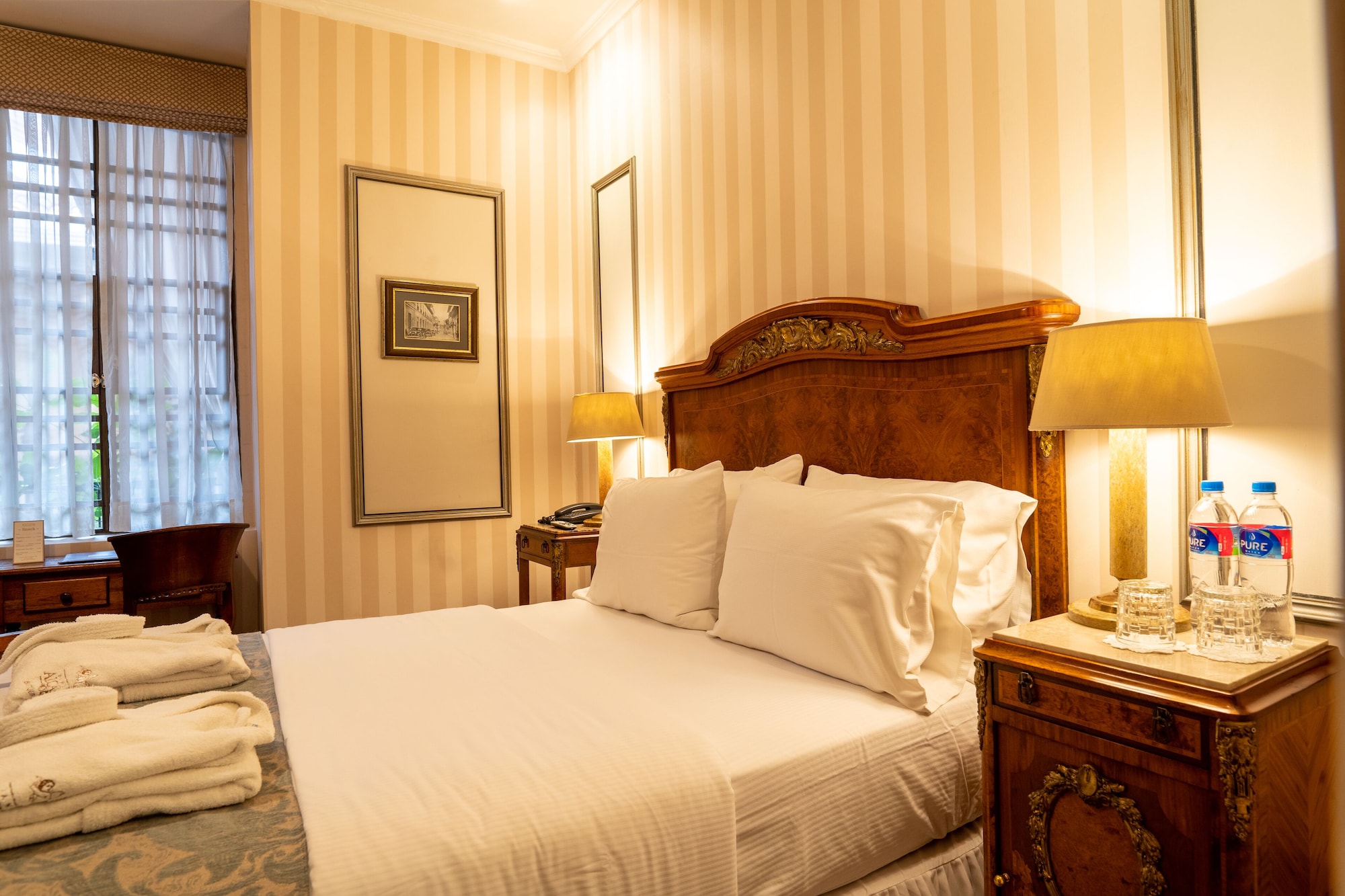 标准双人间 - 带一张双人床