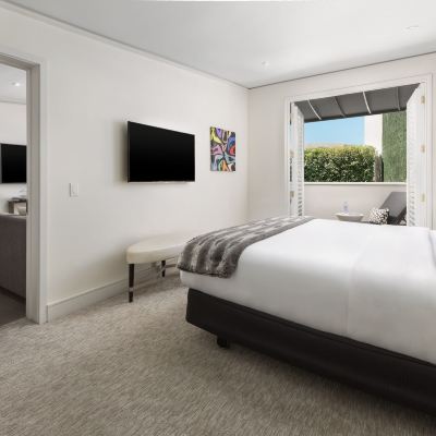 Luxury Suite With Pool View The Mosaic Hotel - Beverly Hills Promo Code
