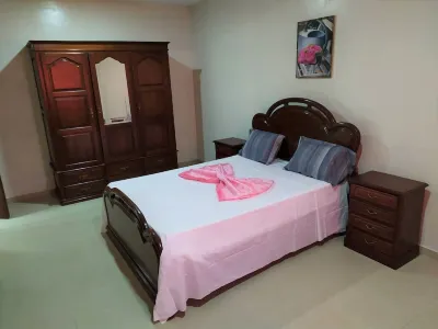 Casa Cabral : Big Apartment next to the beach Hotel a 
