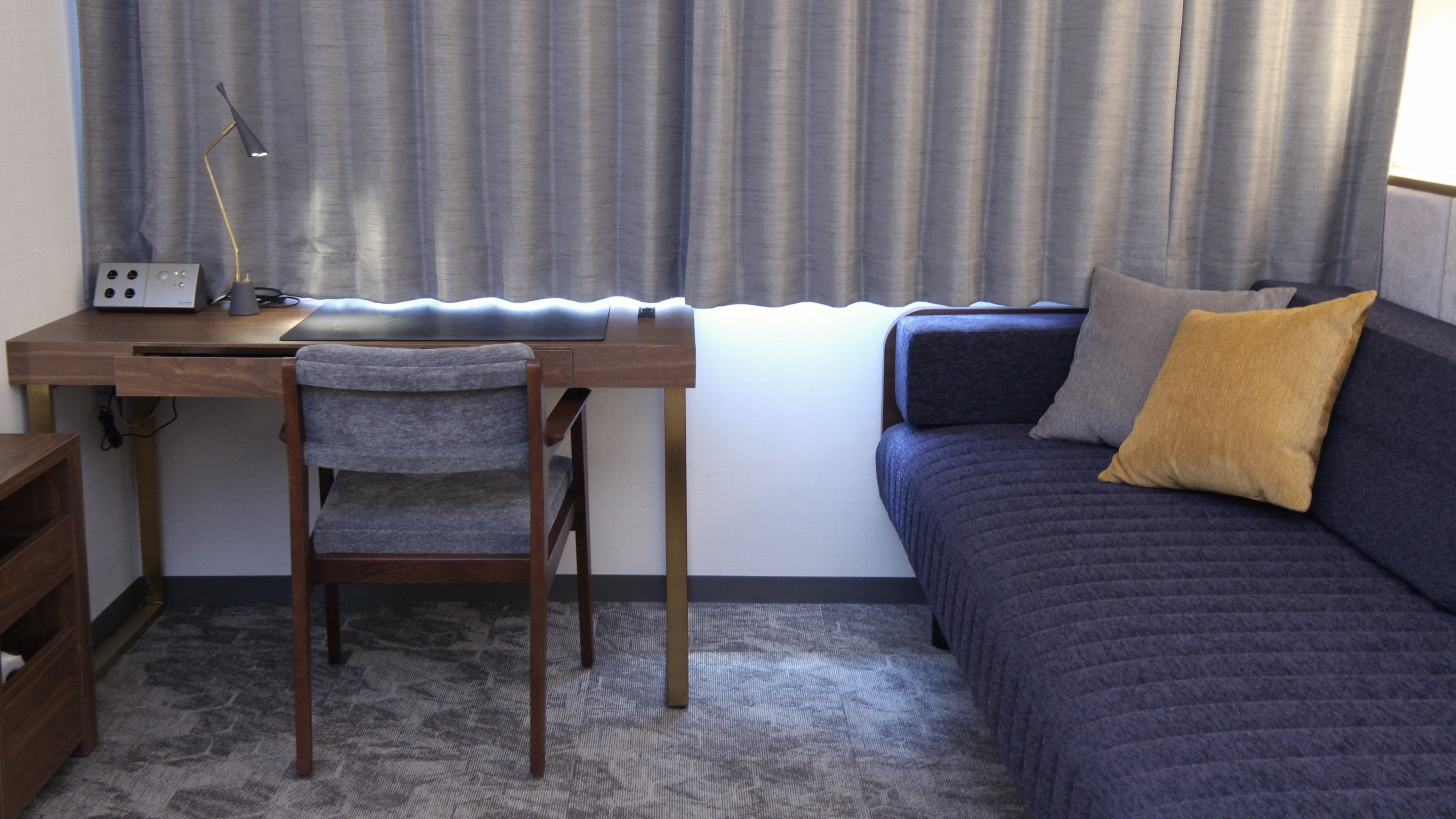 高层甄选两张单人床房（带梳化床）