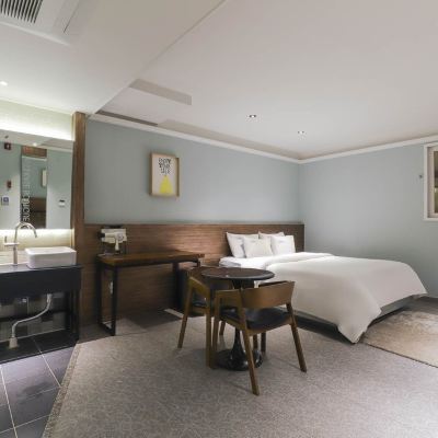 Deluxe 2 (1 Bed) Yeongju Case Business Hotel 쿠폰