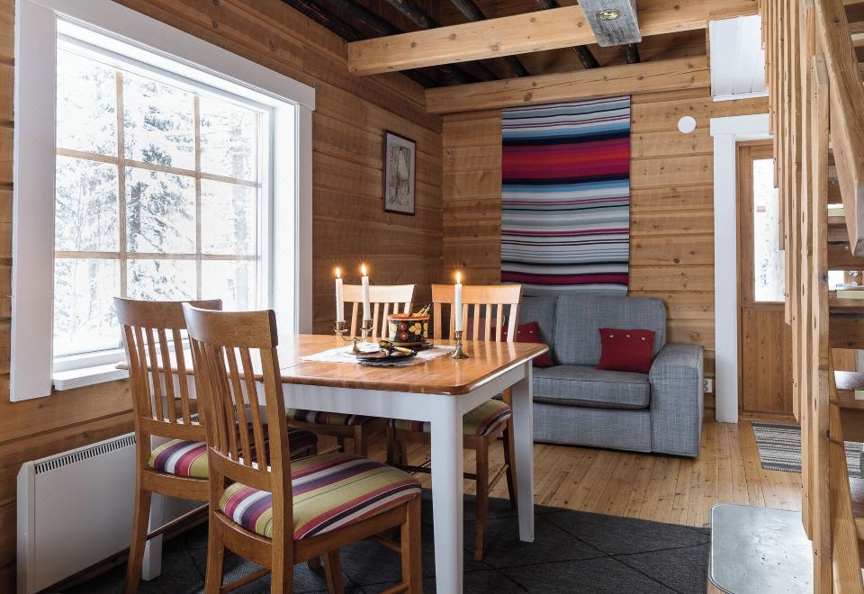 木屋， 2 间卧室， 桑拿浴 （Varsta）