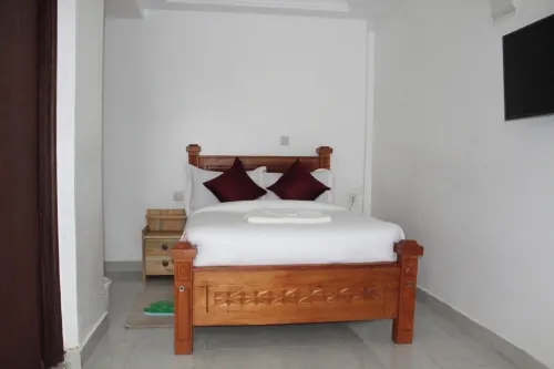 Ehtans Hotel And Accommodations