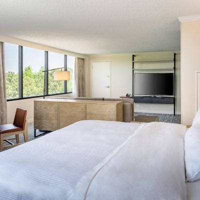 Junior King Suite with Sofa Bed The Westin Atlanta Airport Promo Code
