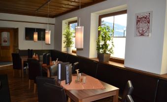 Gasthaus Zum Platzer - Housity
