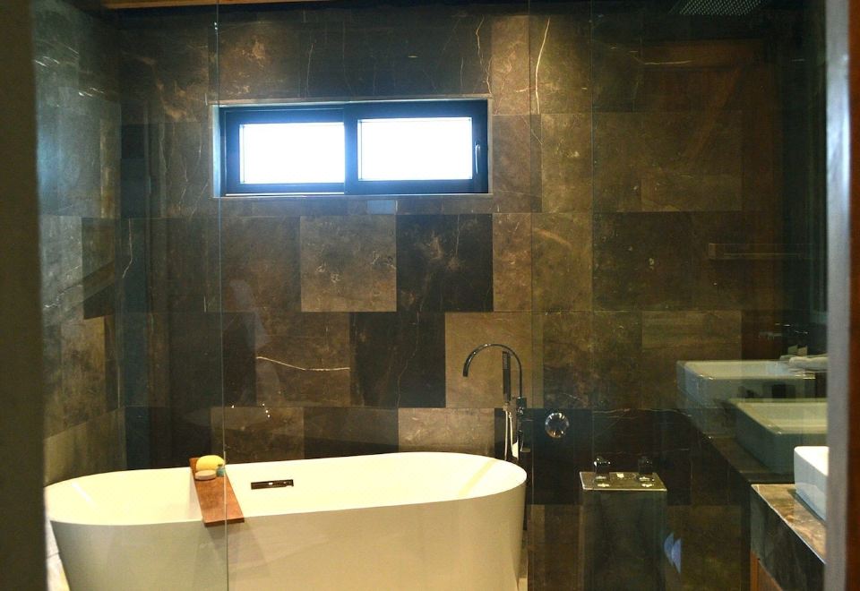 Hacienda Los PicachosGrand Chalet, 1 King Bed