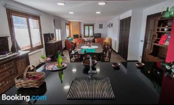 5 Bedrooms House with Furnished Garden and Wifi at Baraibar
