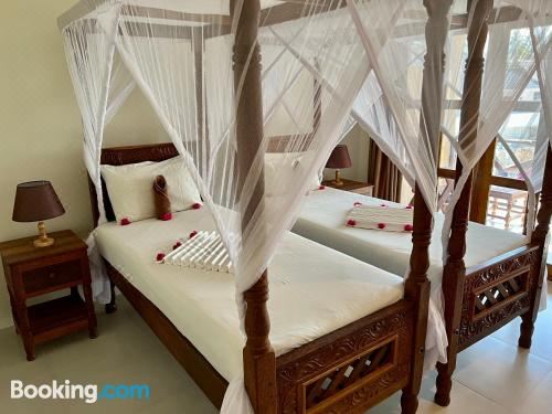 带阳台的双床房