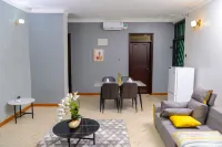 1 Bedroom Suite in 3 Bedroom Apartment
