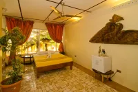 Deep Forest Garden Hotel Hoteles en 