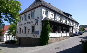 Hotel Schwalenberger Malkasten - Housity