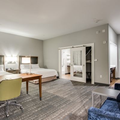 一室套房，帶2張大床，微波爐，冰箱和吧枱-無煙 達拉斯福特沃斯機場南歡朋酒店優惠