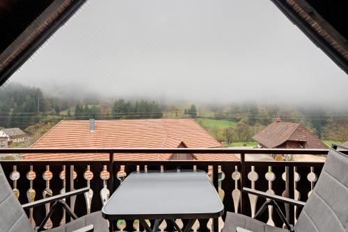 高级一卧室带阳台公寓