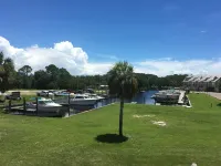 CONDO Water front, bay breeze, fishing paradise and family friendly 2 bedroom