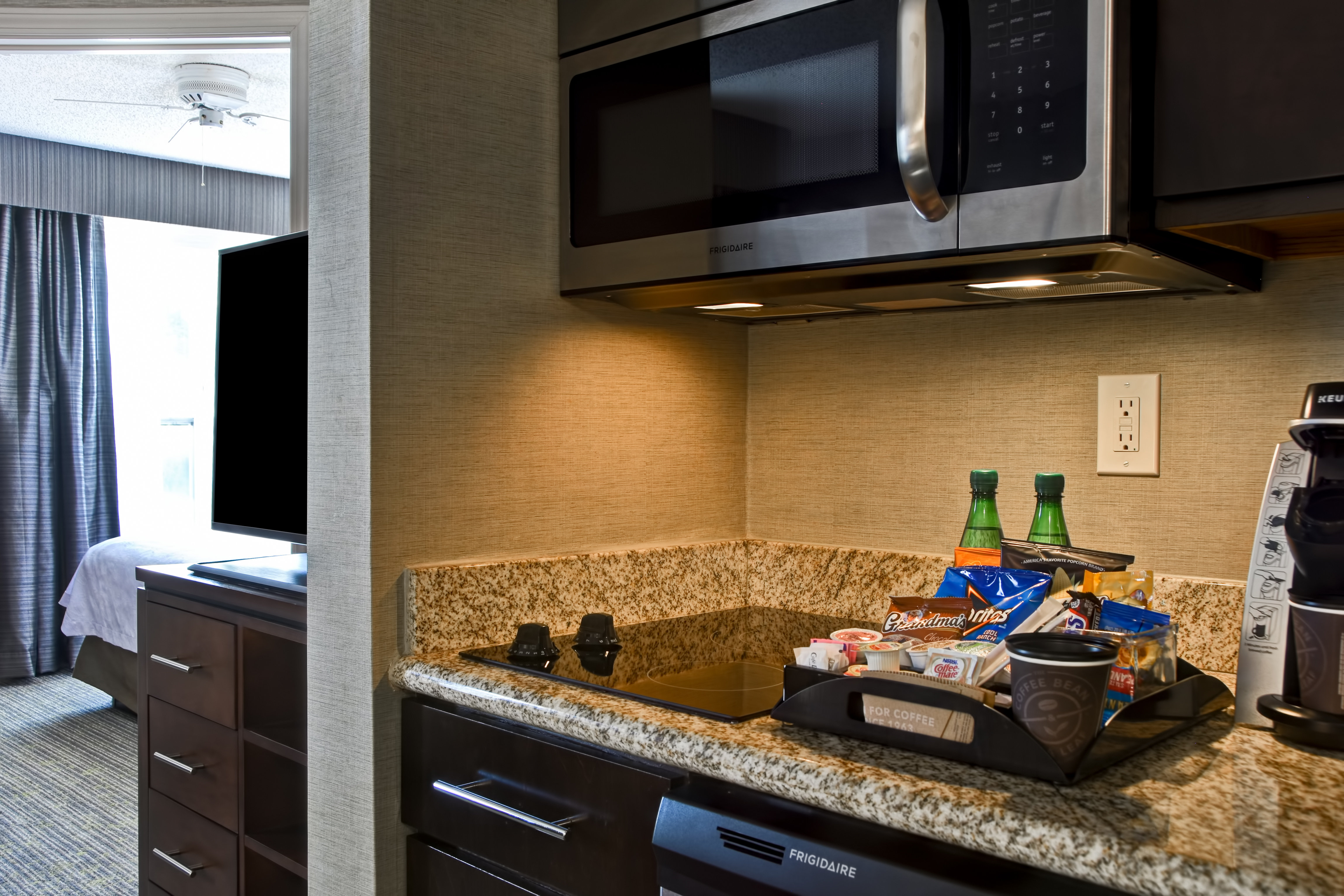 非吸烟特大床一卧室套房