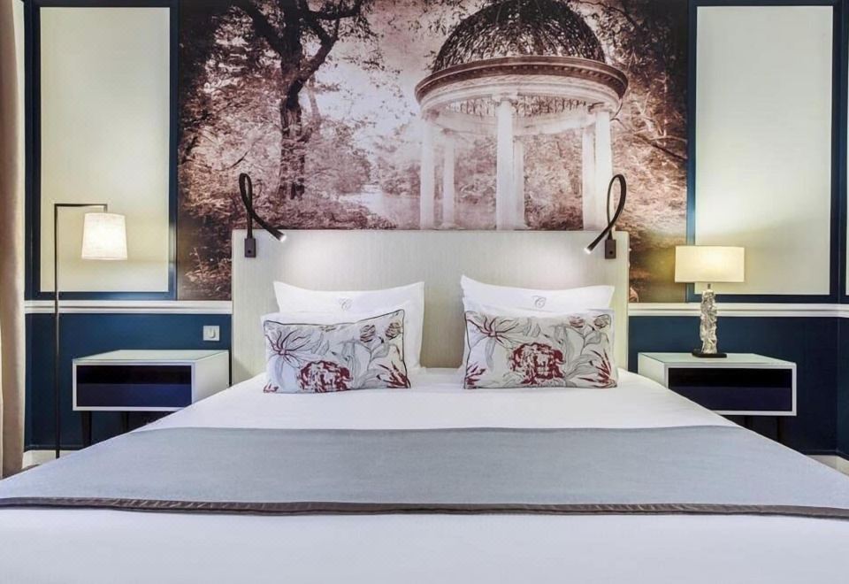 Fraser Suites le Claridge Champs-ElyséesDeluxe King Suite