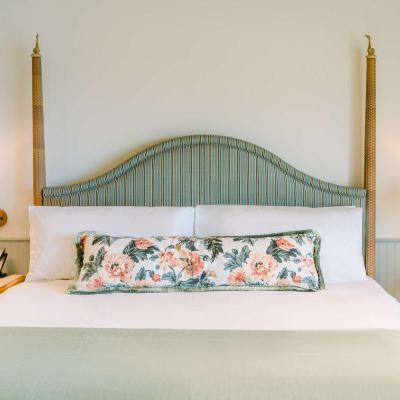 Suite, 1 King Bed with Sofa Bed, Patio (Pool) Sanderling Resort Promo Code