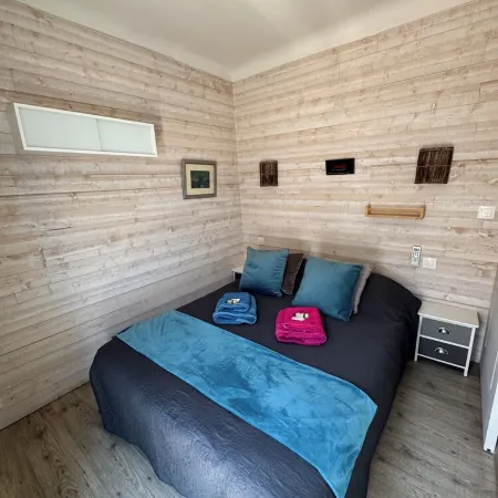 LA CABANE DU MARIN JULES Отели в г. Сет