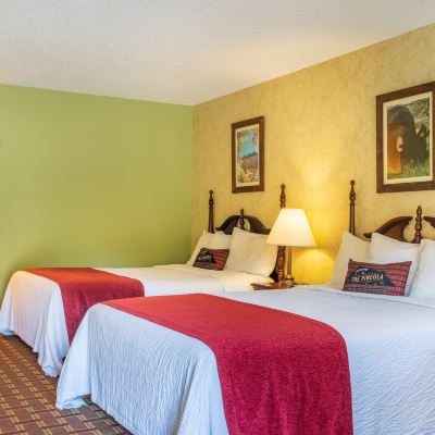 Deluxe Room-2 Queen Beds The Pineola Promo Code