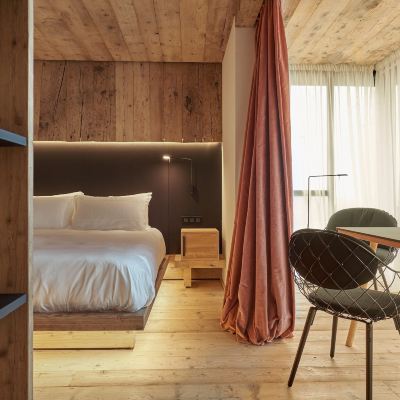 Junior Suite Studio Hotel de Len Promo Code