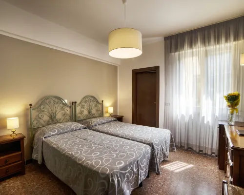 Hotel Bisesti Hoteles en Garda
