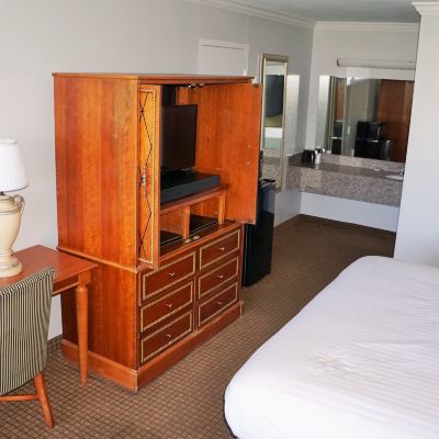 Single Room-Smoking Hotel Elev8 Promo Code