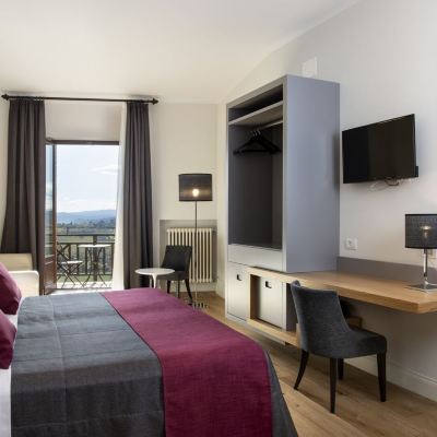 Comfort Double or Twin Room Hotel La Cisterna Promo Code