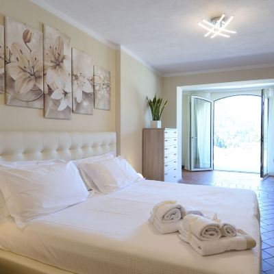 Panoramic Double or Twin Room, Lake View (Junior Suite - Iris) Agriturismo Il Colle Promo Code