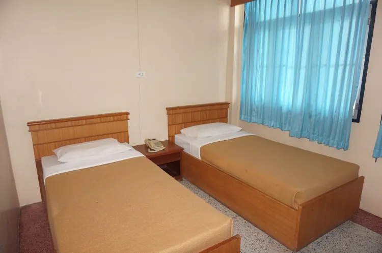 ห้องมาตรฐานเตียงแฝดพร้อมพัดลม