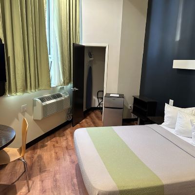 Queen Room Feather Factory Hotel Promo Code