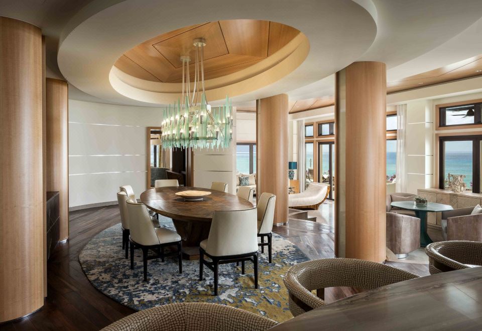 大開曼頂層公寓，3臥室頂層套房，陽臺