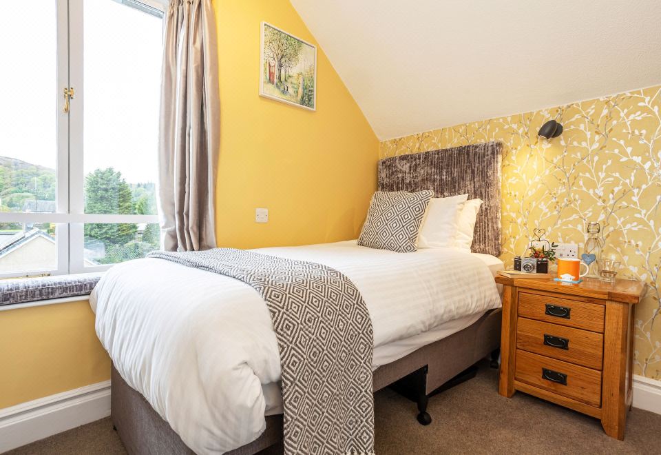 单人房（连通浴室）