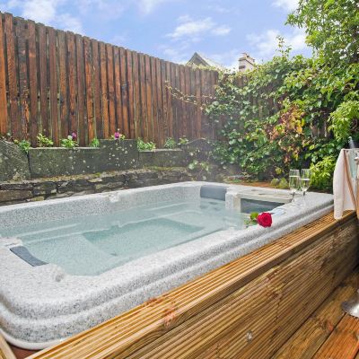 Executive Suite (Sweetheart) Windermere Boutique Hotel Promo Code