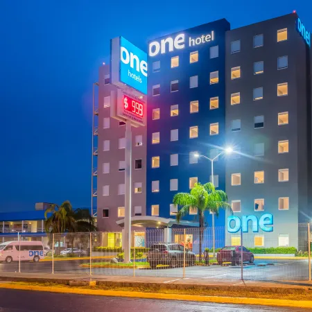 One Monterrey Aeropuerto