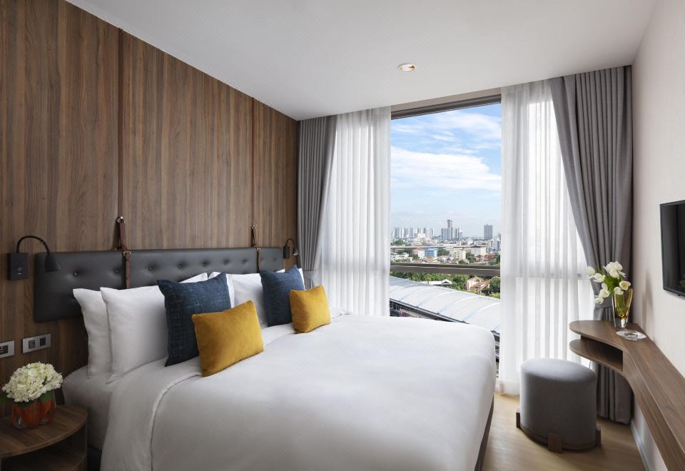 Oakwood Suites Tiwanon BangkokOne Bedroom Deluxe Sky View King / Twin