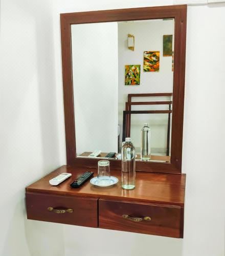 带湖景的双人间