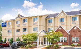 Microtel Inn & Suites by Wyndham Montgomery - Housity