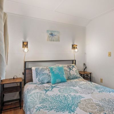 20: Studio Cabin with Kitchenette, Sea View Oceanside Ocean Front Cabins Promo Code